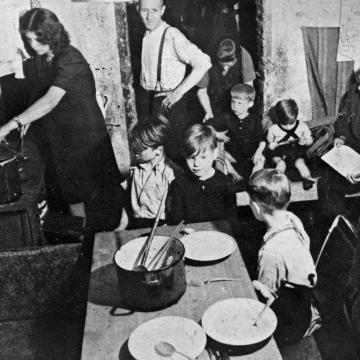 Germany after WW2: Cellar dwelling in Hamburg for two families, July 1947.