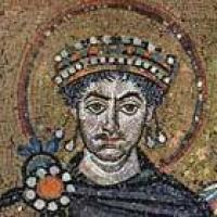 From Byzantine to Ottonian empires: Venice, Ravenna and Rome, imperial associations and the construction of city identity, c. 750-1000