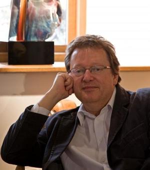 Dr Peter Claus