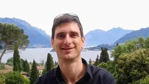 Professor Avi Lifschitz
