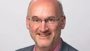 Dr Benjamin Thompson
