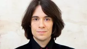 Dr Luke Blaxill