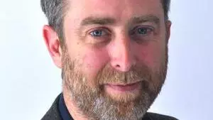 Dr Peter Brooke
