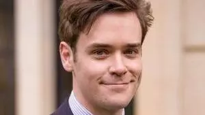 Dr Joshua Bennett