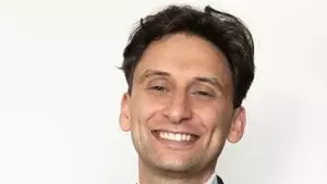 Dr Dmitri Levitin