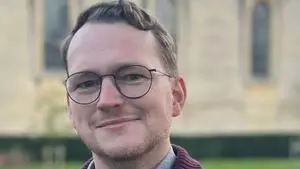 Dr Daniel McDonald