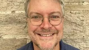 Dr Fergus Nicoll