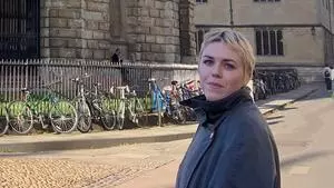 Dr Sara McQuaid