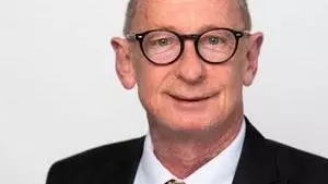 Dr Peter Thompson