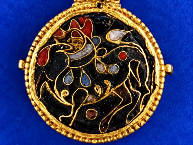 Brooch